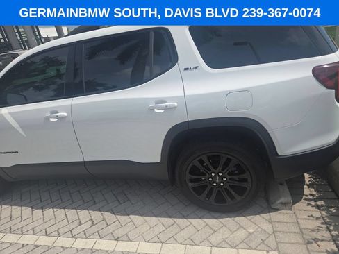 Used 2023 GMC Acadia SLT w/ Elevation Edition FWD image 11