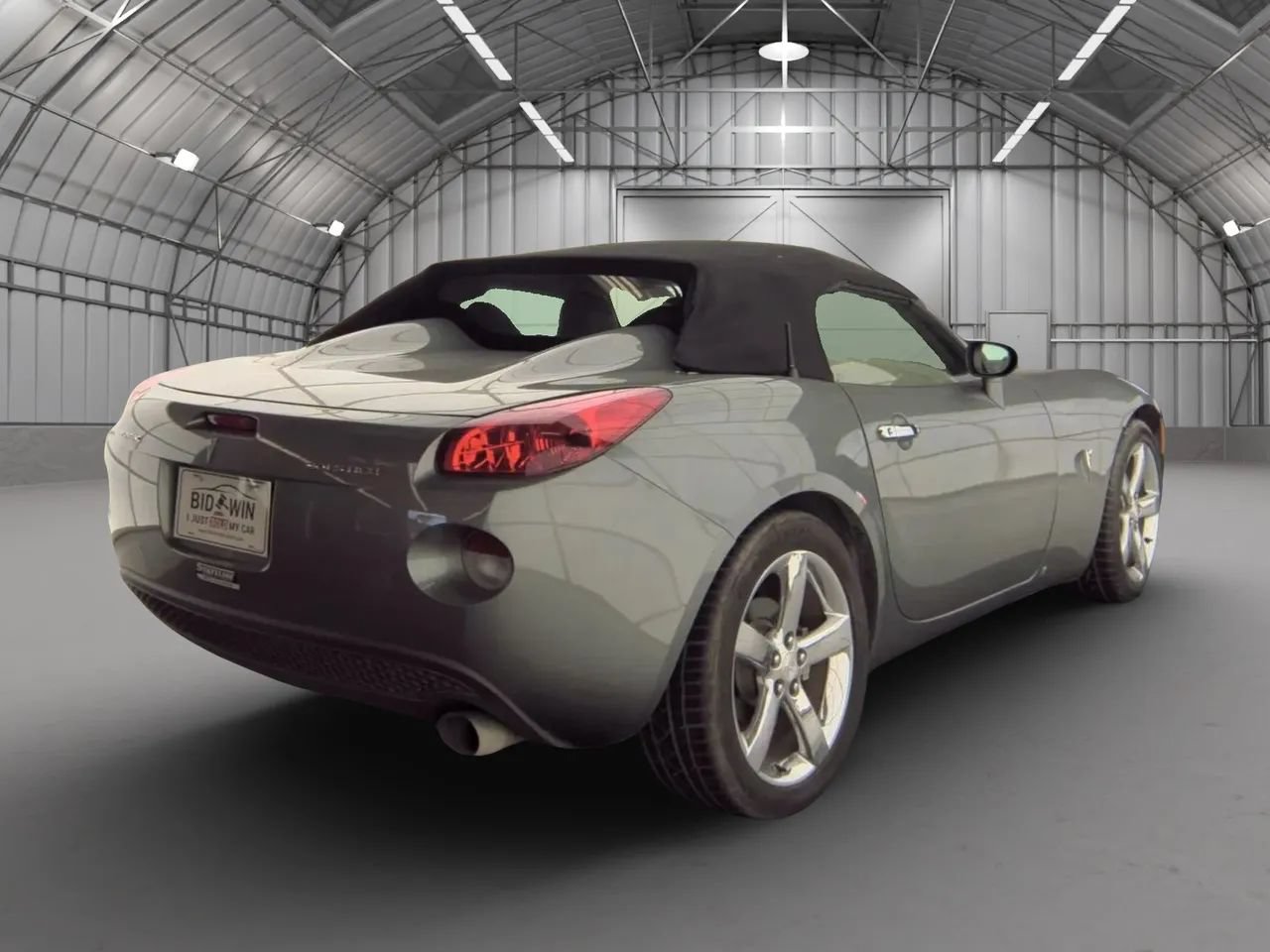 Used 2007 Pontiac Solstice Convertible w/ Premium Package RWD image 2