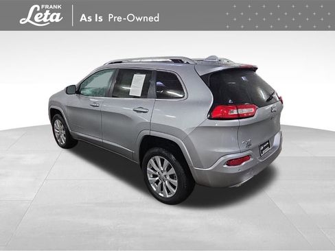 Used 2017 Jeep Cherokee Overland image 9
