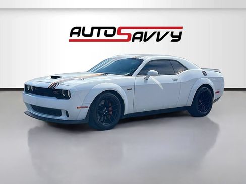 Used 2022 Dodge Challenger R/T Scat Pack RWD image 3