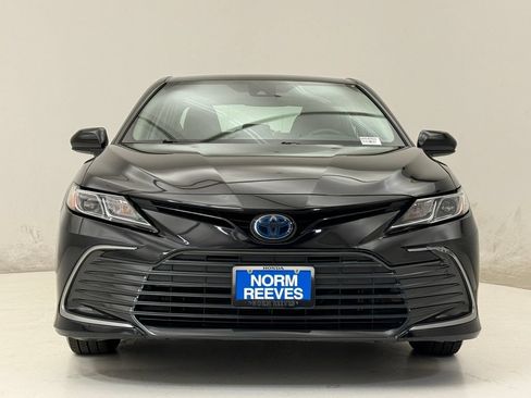Used 2023 Toyota Camry LE FWD image 3