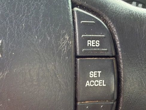 Used 1999 Ford F350 4x4 Crew Cab DRW Super Duty image 26