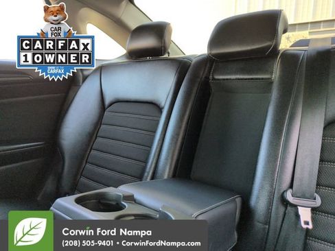 Used 2018 Ford Fusion SE w/ Equipment Group 201A FWD image 26