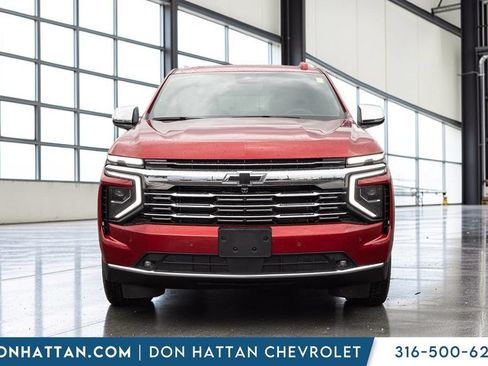 New 2026 Chevrolet Suburban Premier w/ Sun And Tow Package AWD/4WD image 28