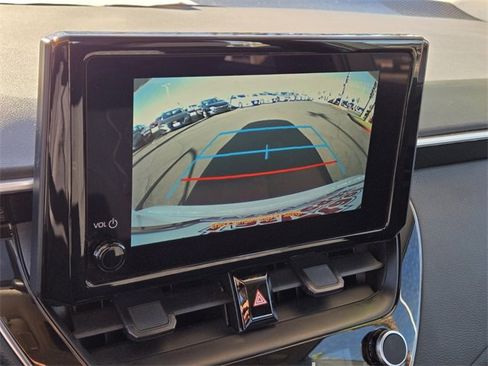 Certified 2025 Toyota Corolla LE image 21