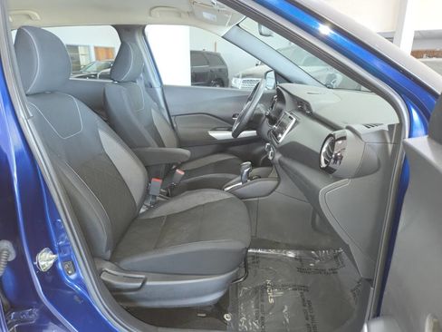Used 2019 Nissan Kicks SV FWD image 30