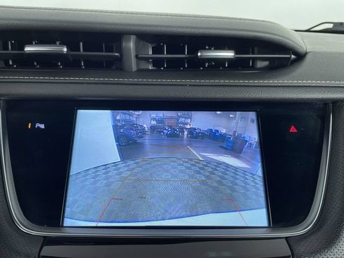 Used 2018 Cadillac XT5 Luxury w/ Driver Awareness Package AWD/4WD image 23
