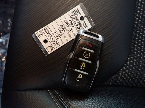 Used 2021 RAM 1500 Big Horn w/ Built-to-serve Edition image 34