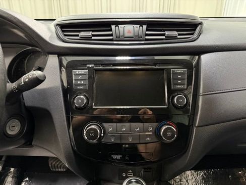 Used 2019 Nissan Rogue S w/ Special Edition Package image 13