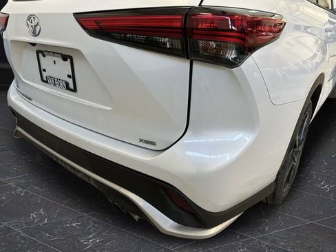 Used 2023 Toyota Highlander XSE image 35