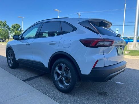 Used 2025 Ford Escape ST-Line Select w/ Tech Pack #1 AWD/4WD image 11