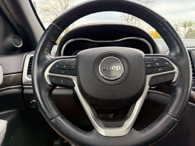 Used 2018 Jeep Grand Cherokee Limited AWD/4WD image 22