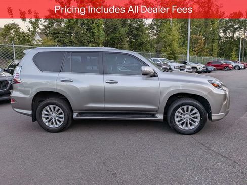 Used 2022 Lexus GX 460 Premium w/ Premium Plus Package AWD/4WD image 3