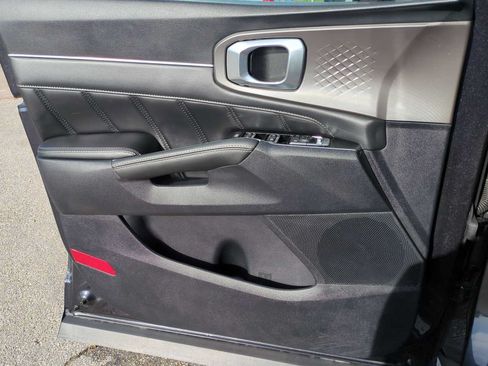 Used 2025 Kia Sorento SX FWD image 23
