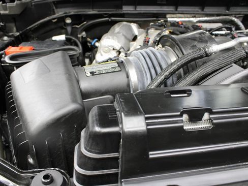 Used 2024 GMC Sierra 2500 AT4 image 31