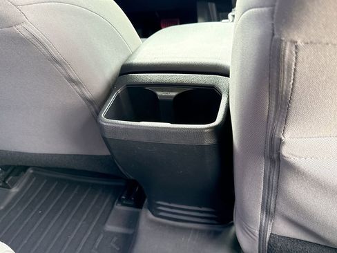 Used 2018 Toyota Tacoma SR w/ SR Convenience Package RWD image 18