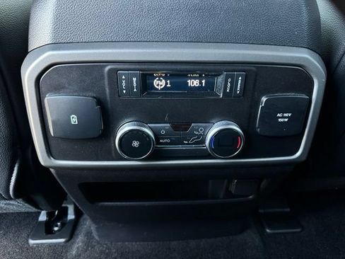 Certified 2019 Ford Expedition XLT w/ Equipment Group 202A AWD/4WD image 11