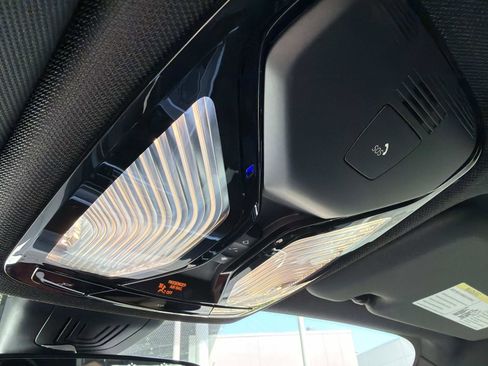 Used 2022 BMW X5 sDrive40i w/ Parking Assistance Package RWD image 26