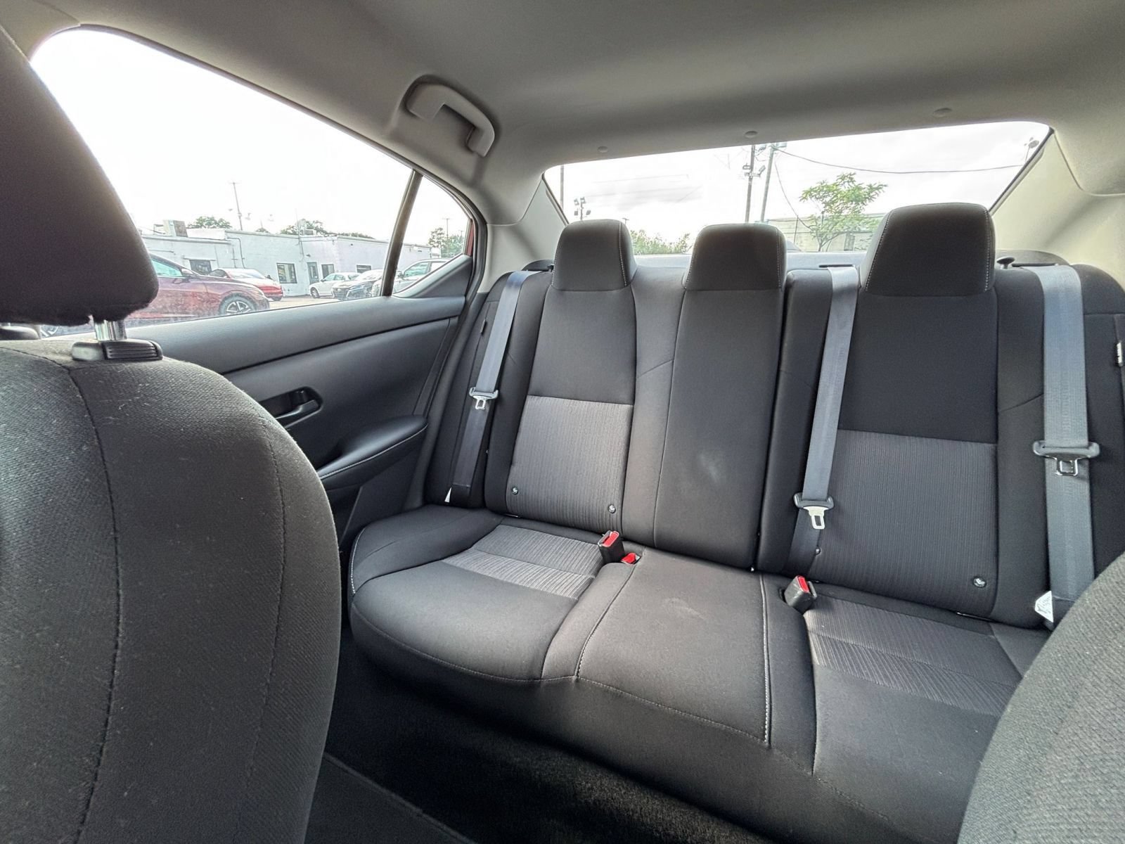 Used 2025 Nissan Sentra SV FWD image 36