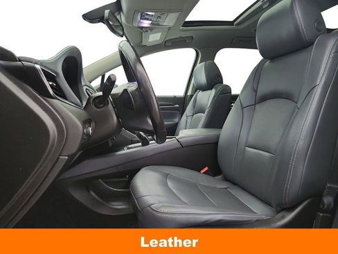 Used 2020 Buick Enclave Essence w/ Sport Touring Edition image 11