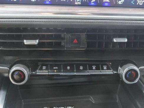 Used 2025 Chevrolet Tahoe Z71 AWD/4WD image 27