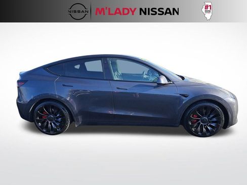 Used 2023 Tesla Model Y Performance image 5