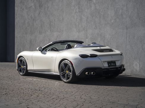 Certified 2025 Ferrari Roma Spider image 4