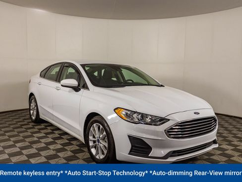 Used 2020 Ford Fusion SE FWD image 10