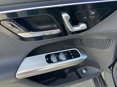 Used 2025 Mercedes-Benz GLC 300 image 25