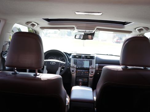 Used 2020 Toyota 4Runner SR5 Sport Utility image 25