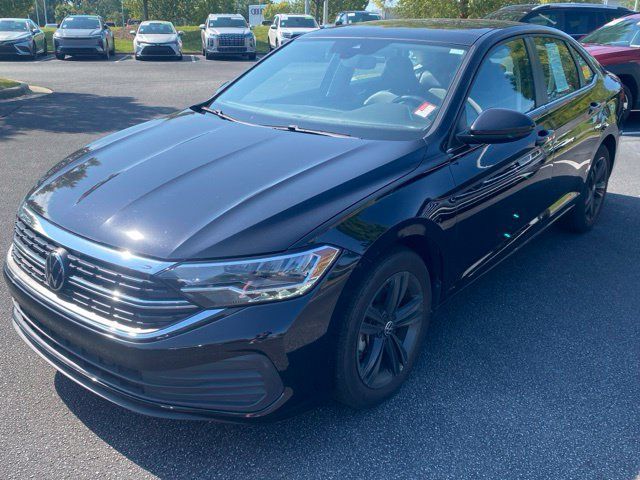 Used 2023 Volkswagen Jetta SE w/ Panoramic Sunroof Package FWD image 8