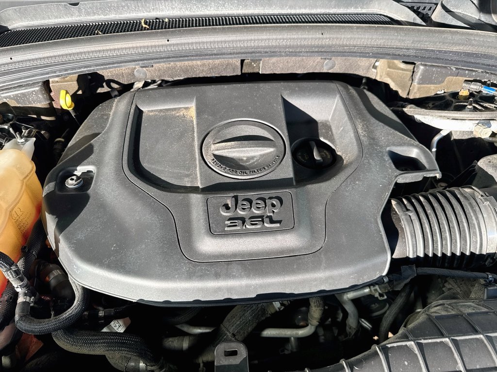 Used 2023 Jeep Grand Cherokee L Overland AWD/4WD image 42