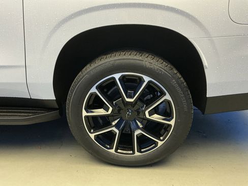 New 2026 Chevrolet Suburban RST w/ Comfort Package AWD/4WD image 8