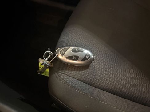 Used 2025 Hyundai Kona SEL image 22