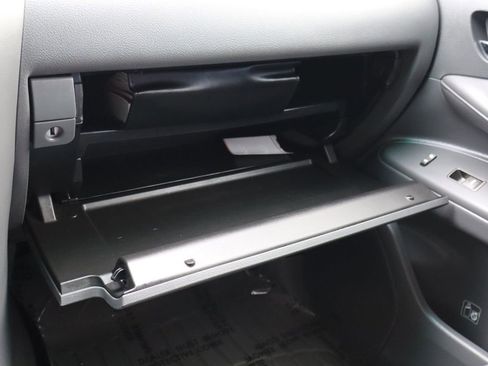 Used 2010 Lexus LX 570 4WD image 41