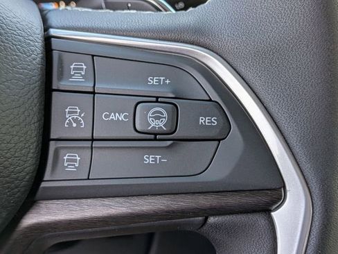 New 2026 Jeep Grand Cherokee Altitude AWD/4WD image 27