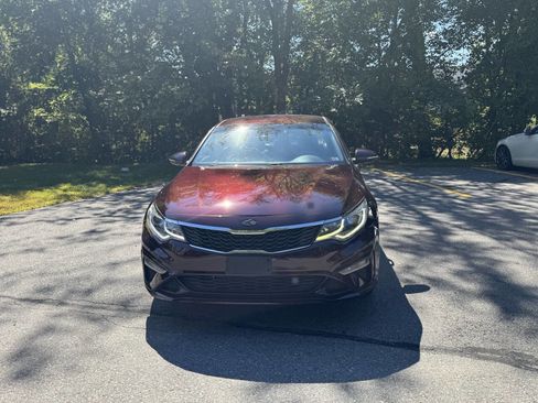 Used 2019 Kia Optima LX image 3