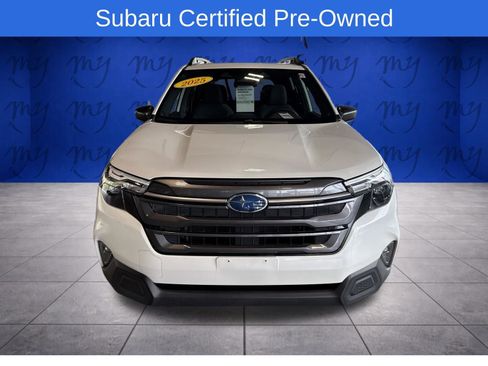 Certified 2025 Subaru Forester Premium AWD/4WD image 3