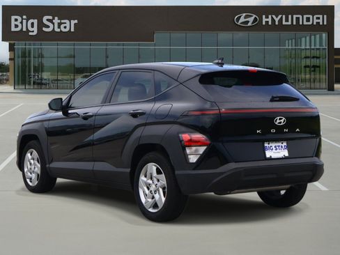 Used 2026 Hyundai Kona SE FWD image 3