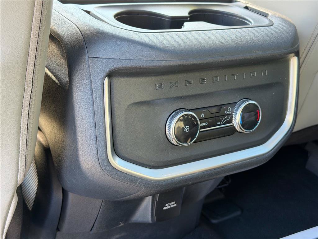 Used 2025 Ford Expedition Max Active AWD/4WD image 15