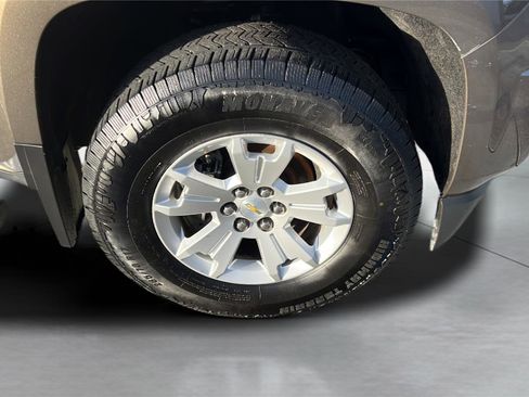 Used 2015 Chevrolet Colorado LT w/ Luxury Package image 20