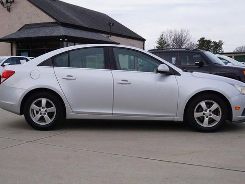 Used 2012 Chevrolet Cruze LT image 2