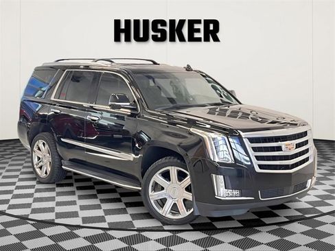 Used 2020 Cadillac Escalade Premium Luxury image 1