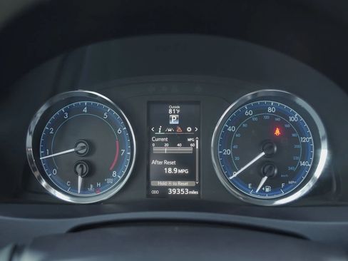 Used 2017 Toyota Corolla SE image 14