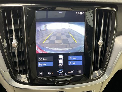 Used 2019 Volvo S60 T6 Momentum w/ Premium Package image 5