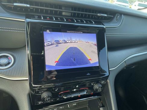 Used 2024 Jeep Grand Cherokee Altitude image 20