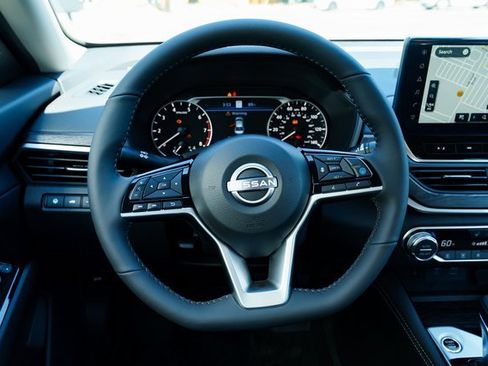 New 2025 Nissan Altima 2.5 SL image 11