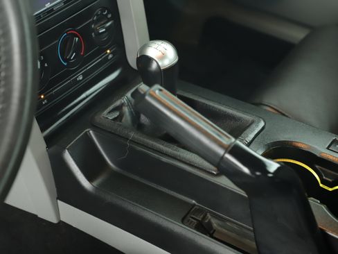 Used 2009 Ford Mustang GT image 12