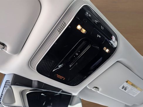 Used 2024 Mercedes-Benz E 350 4MATIC Sedan image 20