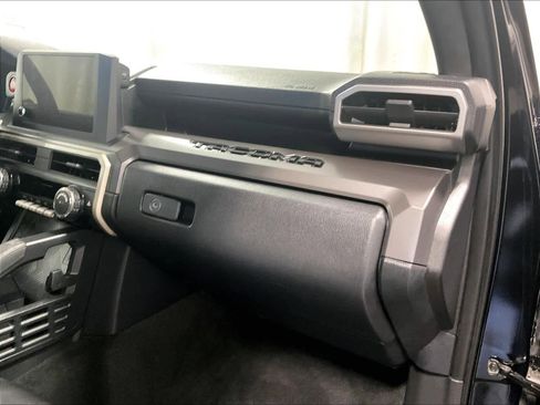 Used 2024 Toyota Tacoma TRD Off-Road image 13